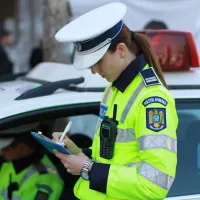 Două femei s-au înjunghiat într-o altercație în care au fost implicați mai mulți bărbați. Foto Inquam Photos/Octav Ganea