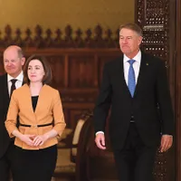 PRIETENIE Guvernele de la București au spus mereu că susțin Republica Moldova și  chiar au făcut-o, prin subvenții financiare. Președintele Iohannis a fost alături de Maia Sandu - Foto: Profimedia Images