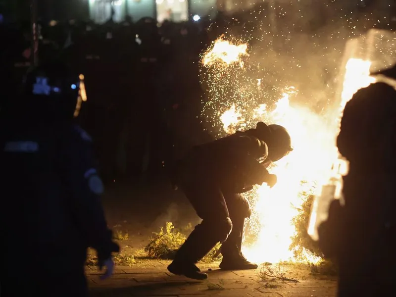 Dosar penal deschis de Poliţie pentru violenţele de duminică seară, din Centrul Capitalei - Foto: INQUAM PHOTOS/George Călin