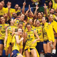 Pe tricourile fetelor de la Imoco Conegliano aproape că nu mai există loc pentru încă un sponsor