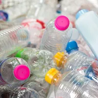Guvernul va interzice mai multe produse de unică folosință din plastic. Foto OLX