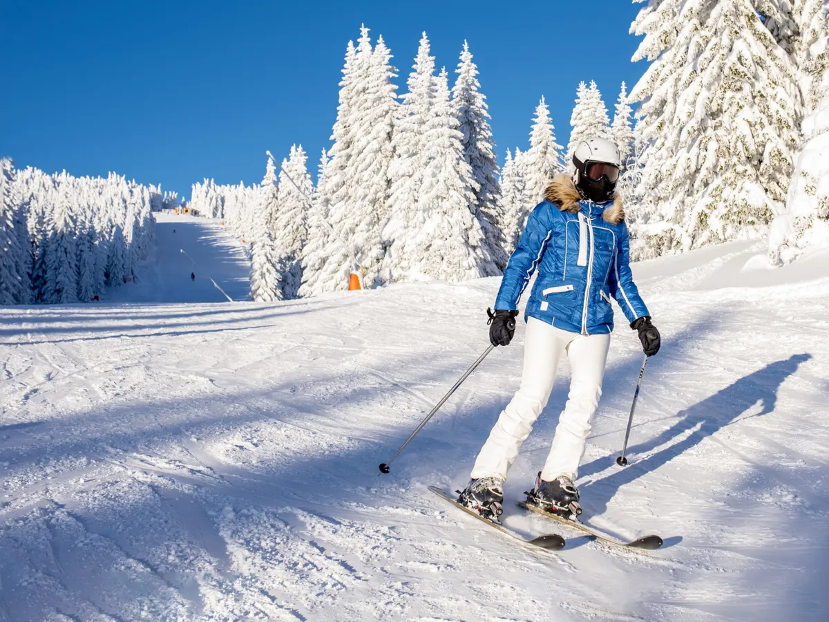 Pârtiile de schi Bradul și Stadion din Poiana Brașov au fost deschise