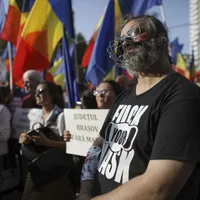 În București au avut loc mai multe proteste ale celor care nu vor să poarte mască de protecție. Foto Inquam Photos/Octav Ganea