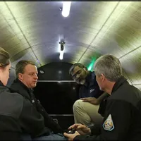 Interiorul submersibilului Titan, care nu are scaune (imagine cu rol ilustrativ)-Foto: Daily Mail