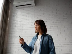 Foto: Zilele toride au dus la un consum record de energie electrica Sursa: Freepik