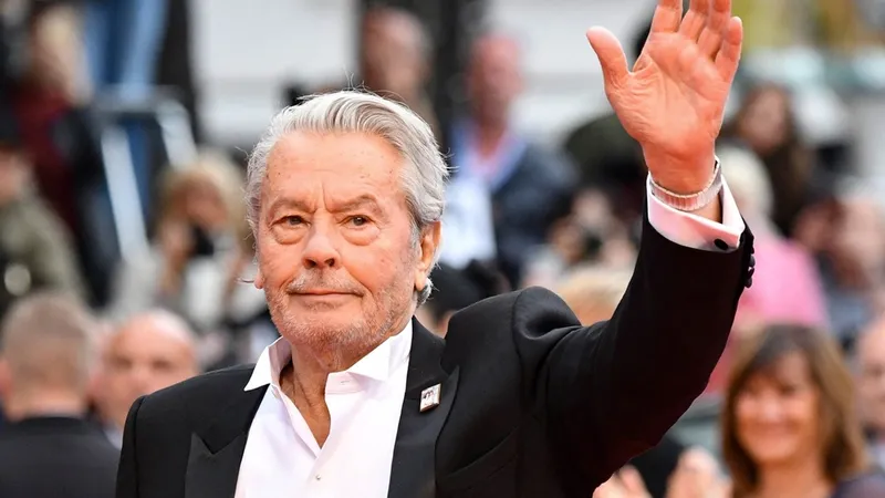 Înmormântarea lui Alain Delon: data, loc, oră au fost stabilite. Va fi intimă, fără omagiu naţional - Foto: Profimedia(imagine cu rol ilustrativ)