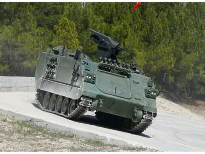 Turcia lansează transportorul de trupe complet electric E-ZPT - Foto:  Turkish Ministry of Defense