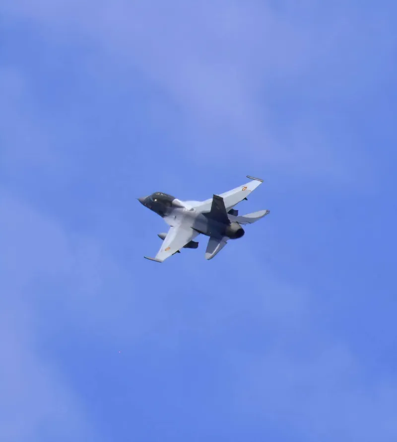 F-16