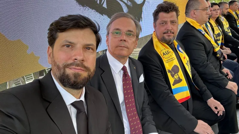 George Simion trimite la Bruxelles pe consulul Muntenegrului în România care zice că „UE e cancerul” / Sturdza e în mijloc - Foto: Facebook