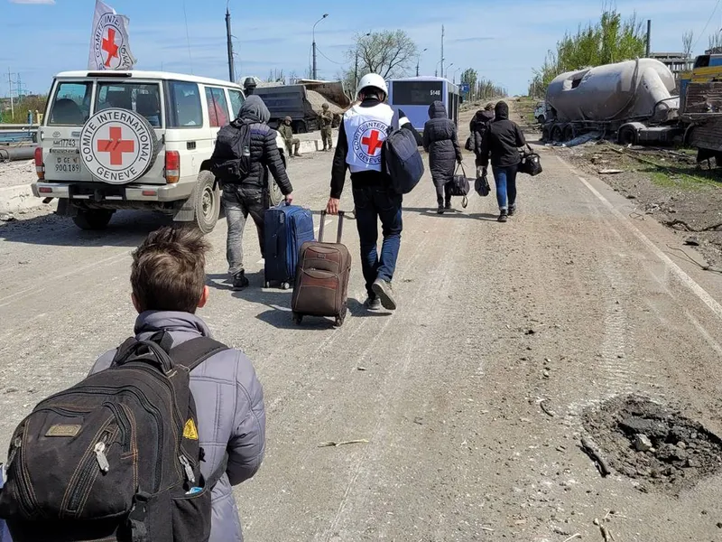 Următoarea etapă a evacuării uzinei siderurgice Azovstal este în desfășurare, anunță Kievul/FOTO:  Twitter/@AsiaWorldNews4u