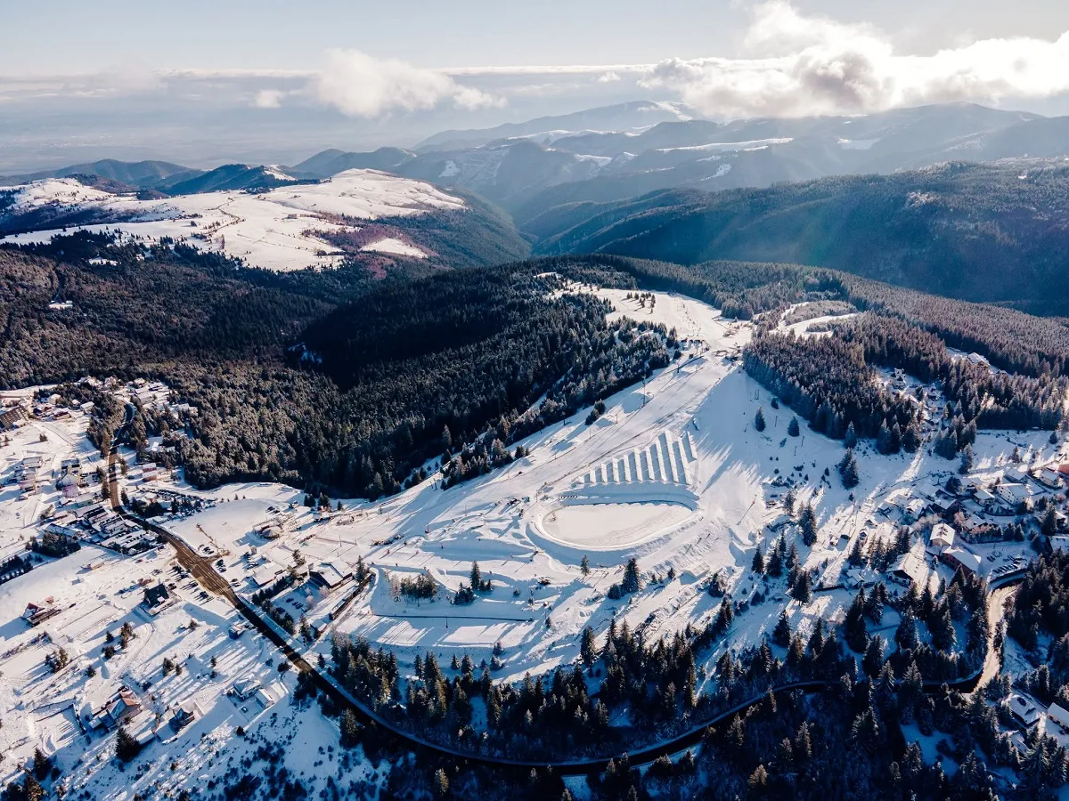 Știți care este cea mai veche stațiune montană din România? Înființată în 1894. Făcută celebră de un filosof