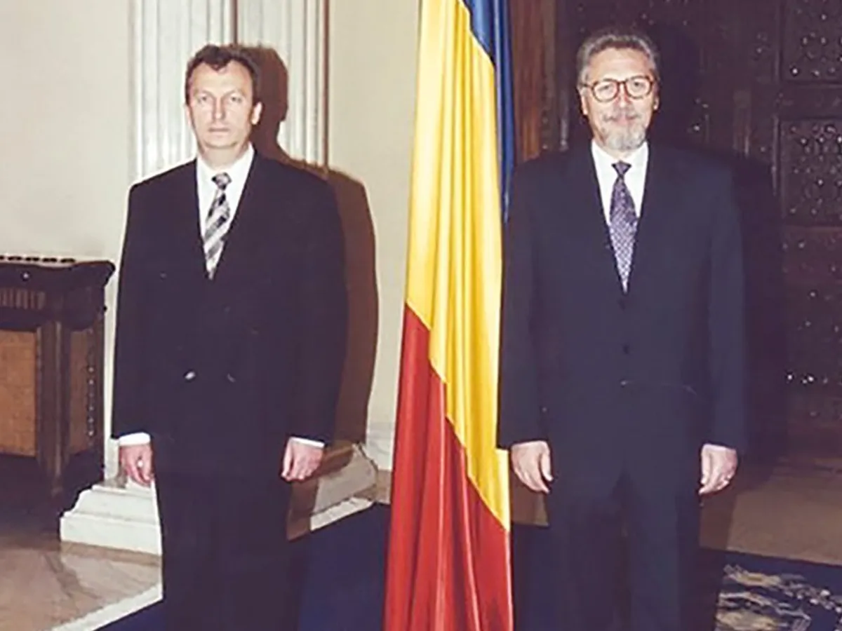 Pe 3 februarie 1998, CEO-ul Vagit Alekperov s-a întâlnit cu președintele Emil Constantinescu