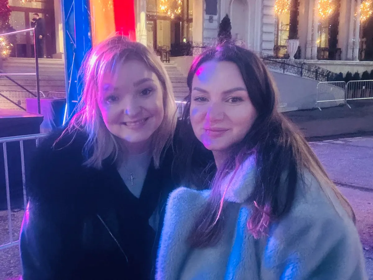 Alina Filip, împreună cu Lidia Vadim Tudor, fata lui Corneliu Vadim Tudor, de Ziua Unirii Principatelor Române, la Iași Foto: Facebook