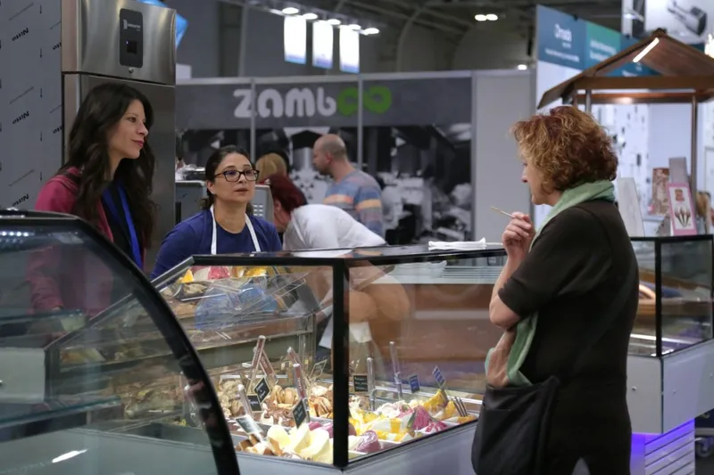 Stand de &icirc;ngheţată la Expoziţia Internaţională SIHRE - Foto: Profimedia Images