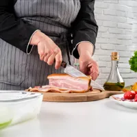 Care e originea cuvântului șorici? În limba de proveniență înseamnă jumări. De unde vine „palincă”? - Foto: Freepik.com (rol ilustrativ)
