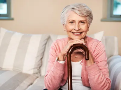 Pensionară la pensie - Foto: Freepik