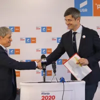 Dacian Cioloș (PLUS) și Dan Barna (USR)