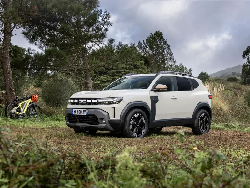 Revoluție, la Dacia! A 3-a generație Dacia Duster spune „Adio, diesel!”, 5 moduri de condus - Foto: Dacia