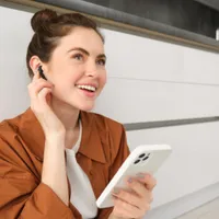 Expunerea la telefoane mobile și la undele antenelor dau cancer? Specialiștii, verdict și despre 5G - Foto: Freepik