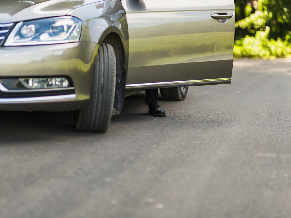 Cum trebuie să lași roțile după ce parchezi mașina? Și șoferii „bătrâni” greșesc și riscă daune - Foto: Freepik (Imagine cu rol ilustrativ)