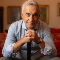 Cine e Călin Georgescu care vrea alianță cu Rusia? Tovarăș cu Iliescu, membru într-un Club „secret” - Foto: FB