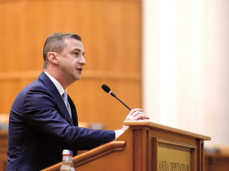 Deputatul PSD Alfred Simonis s-a arătat indignat de sporurile de antenă și pentru condiții vătămătoare - Foto: INQUAM PHOTOS/ Octav Ganea