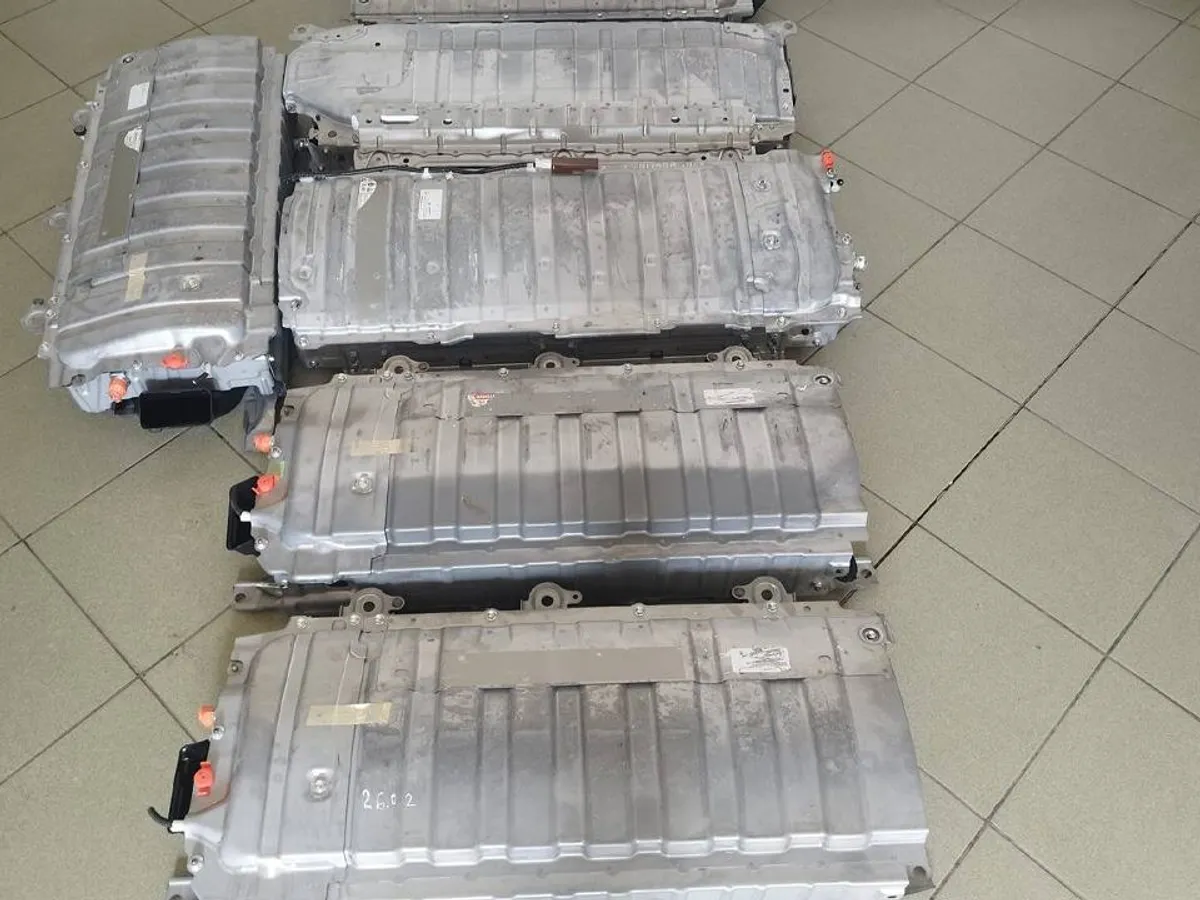 Baterii de mașini hybrid furate - Foto: Poliția de Frontieră Iași