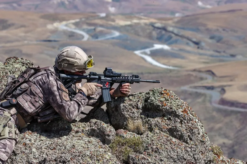 Poliția specială &icirc;n Van, la frontiera Turcia-Iran - Foto: Profimedia Images)