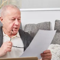 900 lei plătești în plus dacă vrei îți cumperi un an vechime la pensie. De ce se întâmplă asta Foto: Profimedia Images (fotografie cu caracter ilustrativ)