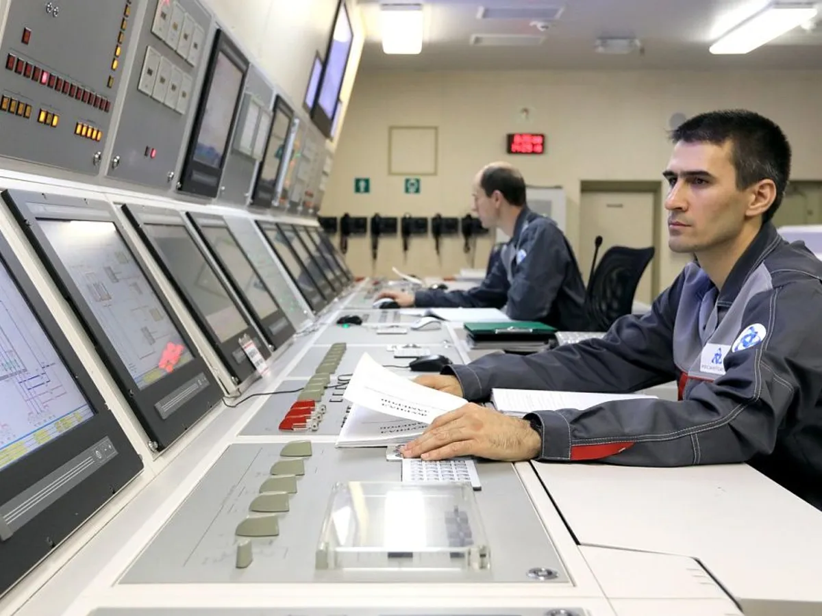 Putin construiește o centrală nucleară, în Ungaria, la 250 km de România. Cât de periculoasă este? - Foto: Profimedia Images