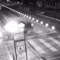Primul limitator de viteză inteligent din România, un pericol? Un șofer și-a făcut praf mașina - Foto: captură video