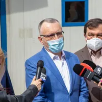 Sorin Cîmpeanu: Nu susțin vacanța mai mult de două săptămâni/FOTO: Facebook/SorinCimpeanu