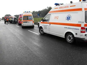 Accident teribil pe DN 2. Două persoane au fost rănite după ce un TIR a lovit din plin 3 mașini - FOTO: Facebook/Infotrafic