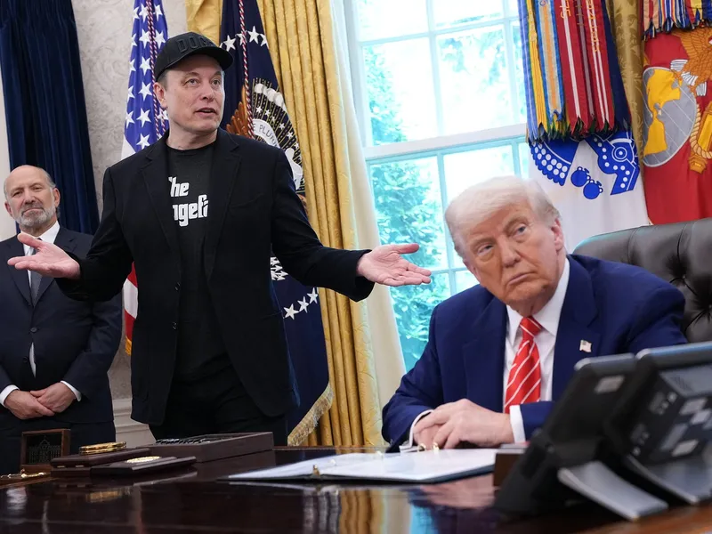 Trump „pune drujba” pe afacerile lui Musk: „Strânge-ți catrafusele și întoarce-te în Africa de Sud” - Foto: Profimedia images