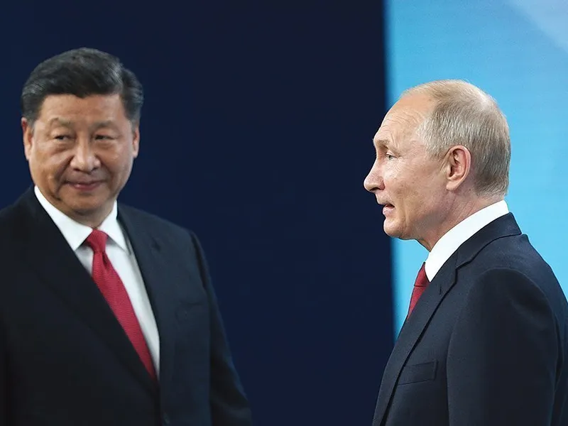 Xi Jinping și Vladimir Putin,  liderii Chinei și Rusiei, față de care România trebuie să se poziționeze clar