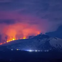 Topirea gheţarilor ar putea declanşa erupţii vulcanice în diferite puncte de pe glob l - Foto: Profimedia images
