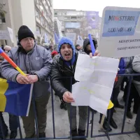 Protest la Ministerul Finanţelor, în 2018, pentru salvarea Daewoo Mangalia Heavy Industries, pe care Guvernul încearcă acum să-l salveze prin Instrumentul SAFE - Foto: INQUAM PHOTOS/George Călin