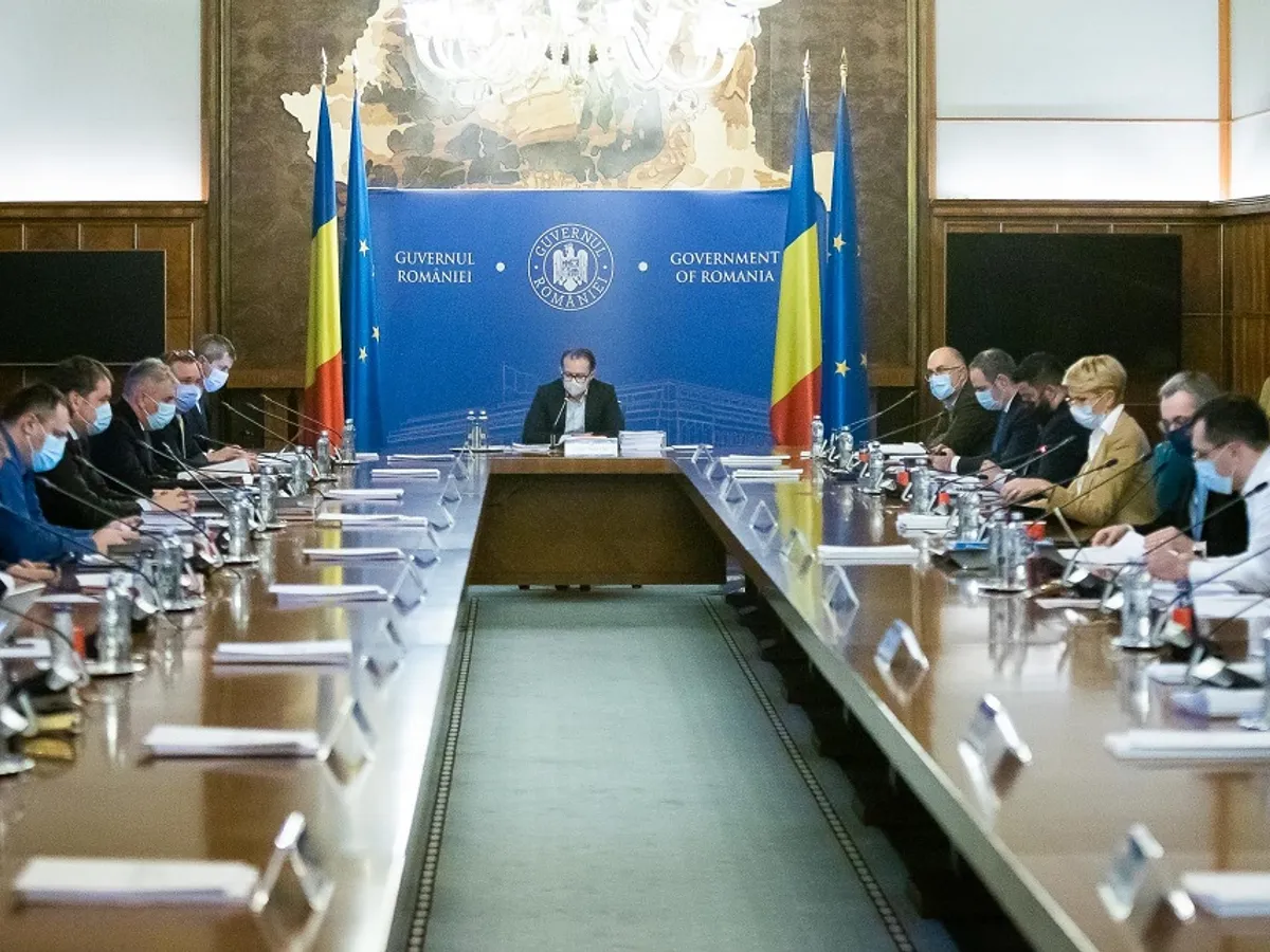 Primele cinci locuri în topul vizibilităţii miniştrilor sunt ocupate, atât în luna ianuarie, cât şi în februarie, de prim-ministrul Florin Cîţu şi de miniştrii Vlad Voiculescu, Sorin Cîmpeanu, Raluca Turcan şi Dan Barna. / Foto: replicahd.ro