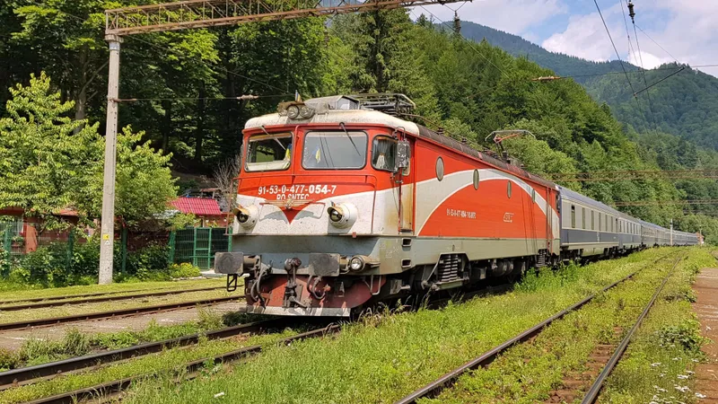 Trenuri CFR - Facebook / CFR Calatori