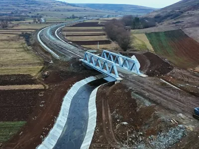 Lucrările de modernizare a primului sector al căii ferate Cluj – Oradea, parte din magistrala M300, au ajuns la peste 50% - Foto: Facebook / Asociația Pro Infrastructură