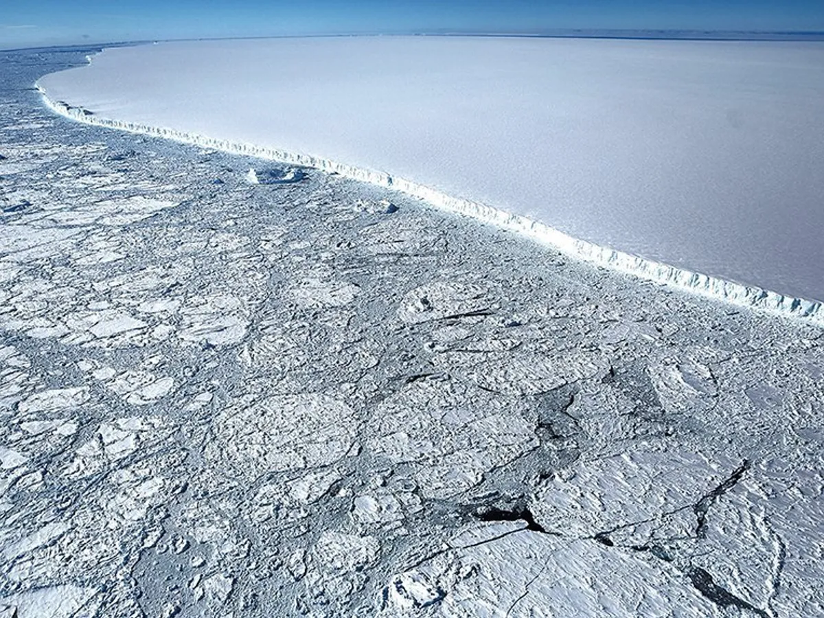 Un iceberg de mărimea statului Delaware s-a spart în reciful Larson C în Antarctica, în 2017, din cauza creșterii temperaturii
