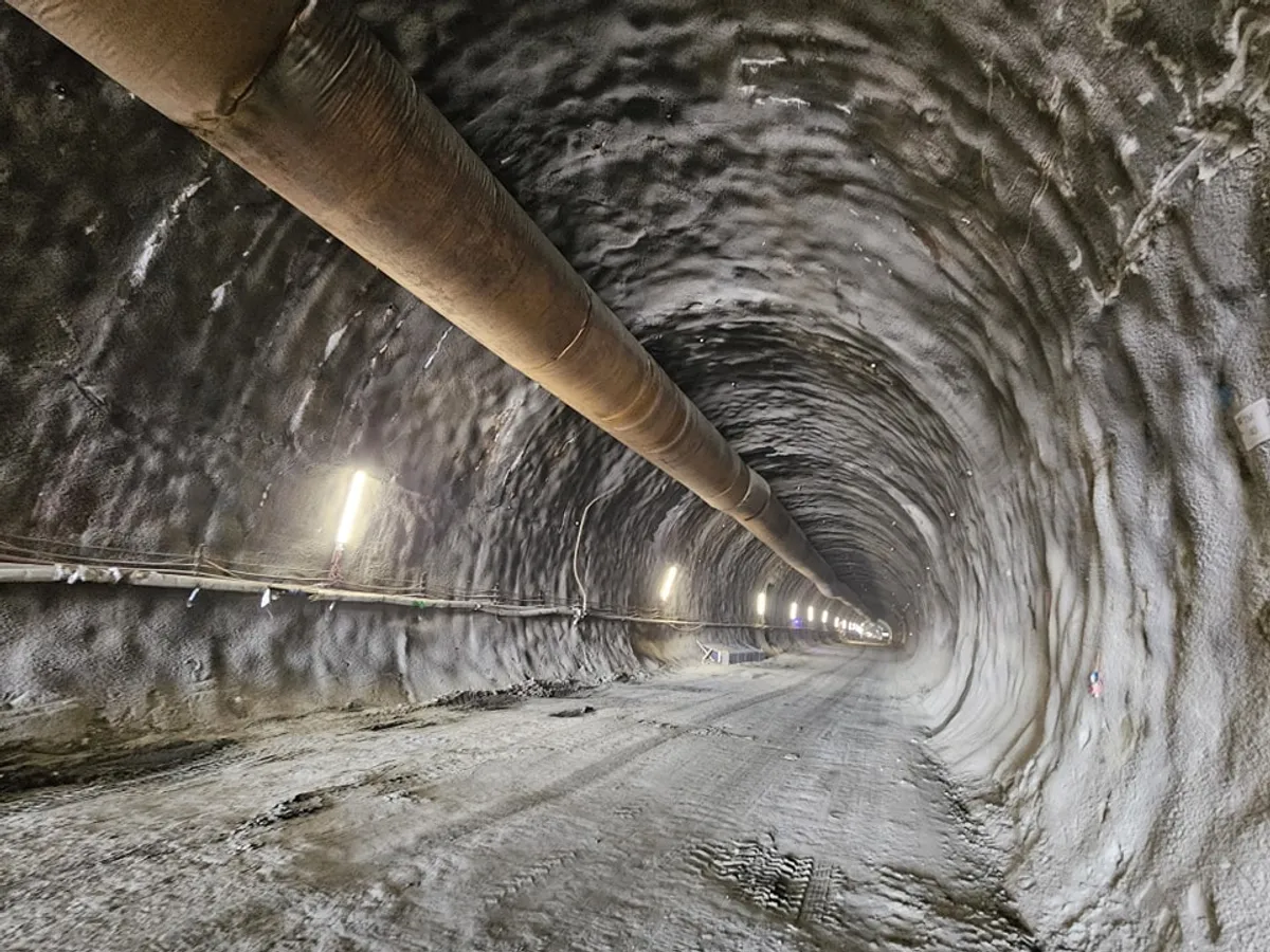 Lotul autostrăzii Sibiu-Pitești cu primul tunel de autostradă din țară, la 42%. Gata în 2027? - Foto: Facebook/Cristian Pistol