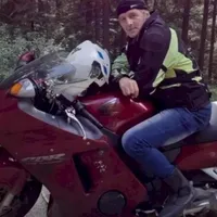 „Americanu”, motociclistul care a omorât un trotinetist lovindu-l cu casca, condamnat definitiv. - Foto: Facebook