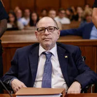 Producătoul de film Harvey Weinstein, scos din închisoare și transportat de urgență la spital - Foto: Profimedia images