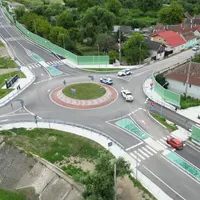 „Minune”! Șoferii pot ocoli Făgărașul pe centură. Are o bandă. Primul accident, după 5 ore - Foto: bunaziuafagaras.ro