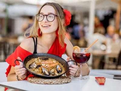 Femeie și fructe de mare - Foto: Freepik