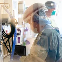 jurământul lui Hypocrat îi ține pe medici departe de bolnavii COVID / mhealth.com