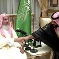 Marele muftiu Abdul Aziz bin Abdullah Al-Sheikh și prințul moștenitor Mohammed bin Salman Foto: Al Arabiya