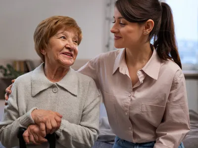 Amendă de 25.000 de euro unei românce din Italia. Primea ajutor de șomaj și lucra ca îngrijitoare - Foto: Freepik (Imagine cu rol ilustrativ)