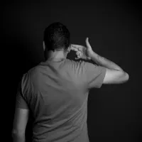 Amendă de 1.000 de lei pentru un gălățean care a sunat la 112 amenințând că se va sinucide - FOTO: Pixabay
